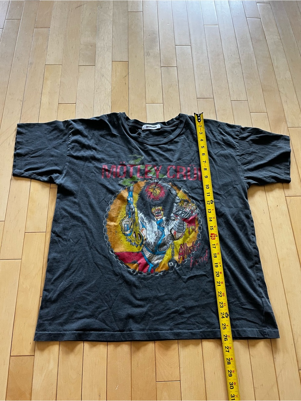 Daydreamer Motley Crüe Graphic Band Tee - Picture 5 of 9